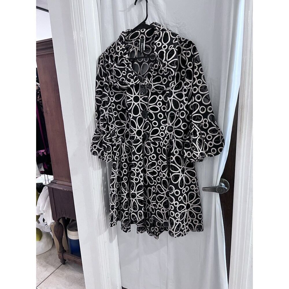 Curvesque Black Cream Floral Babydoll Sheer Puff Sleeve Jacket 1x